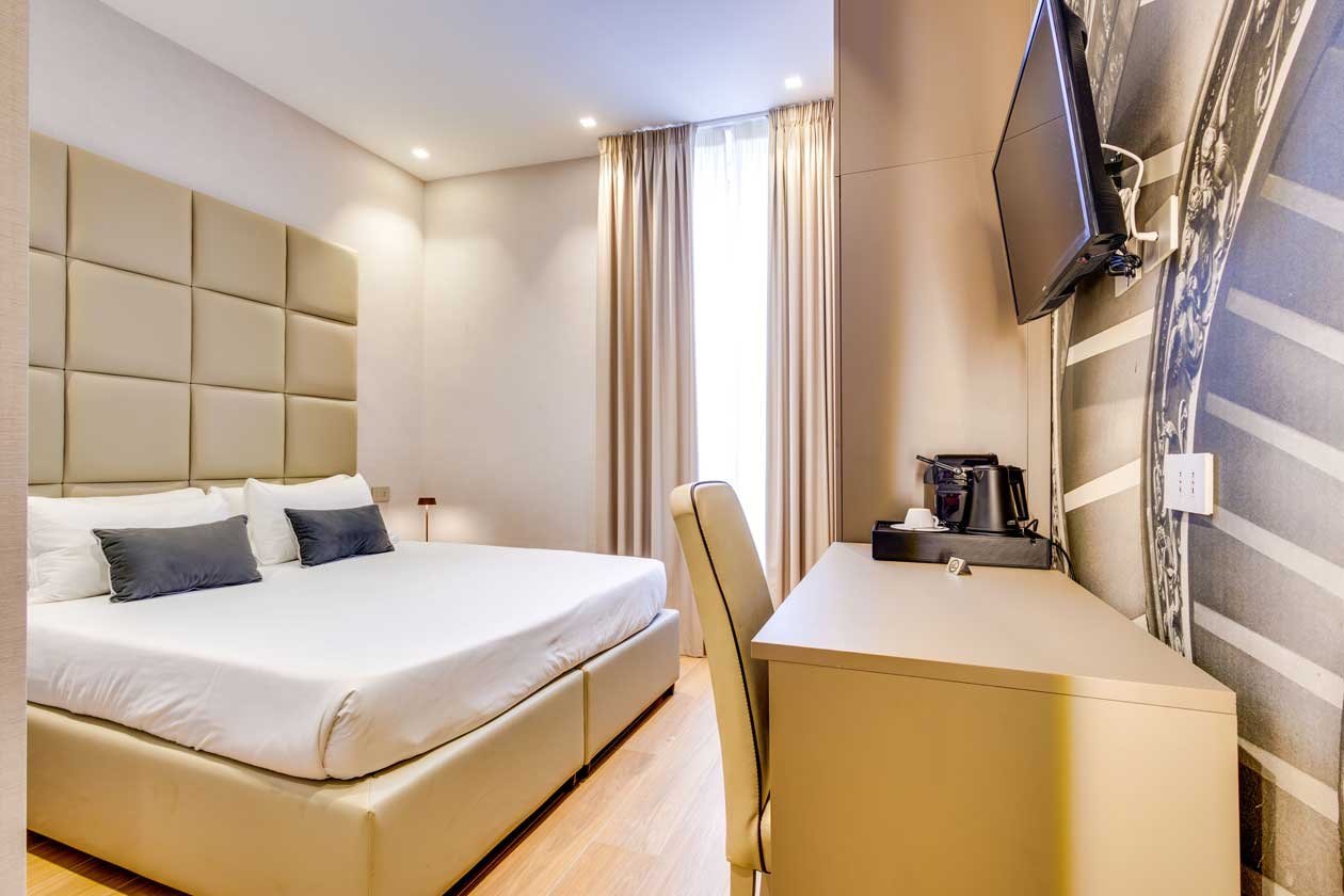 Suite Deluxe con vista al Relais Badoer, camera elegante nel centro storico di Roma